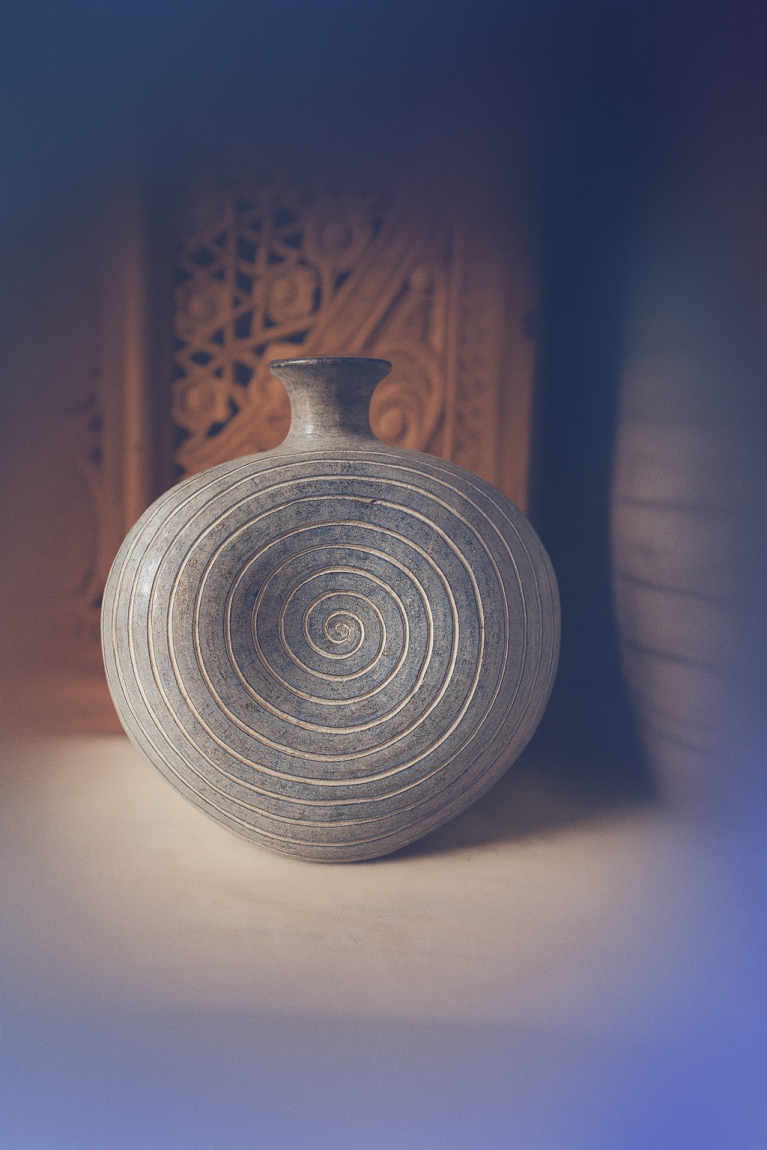 Round Thai Sculpted Vase – Spiral of Wisdom