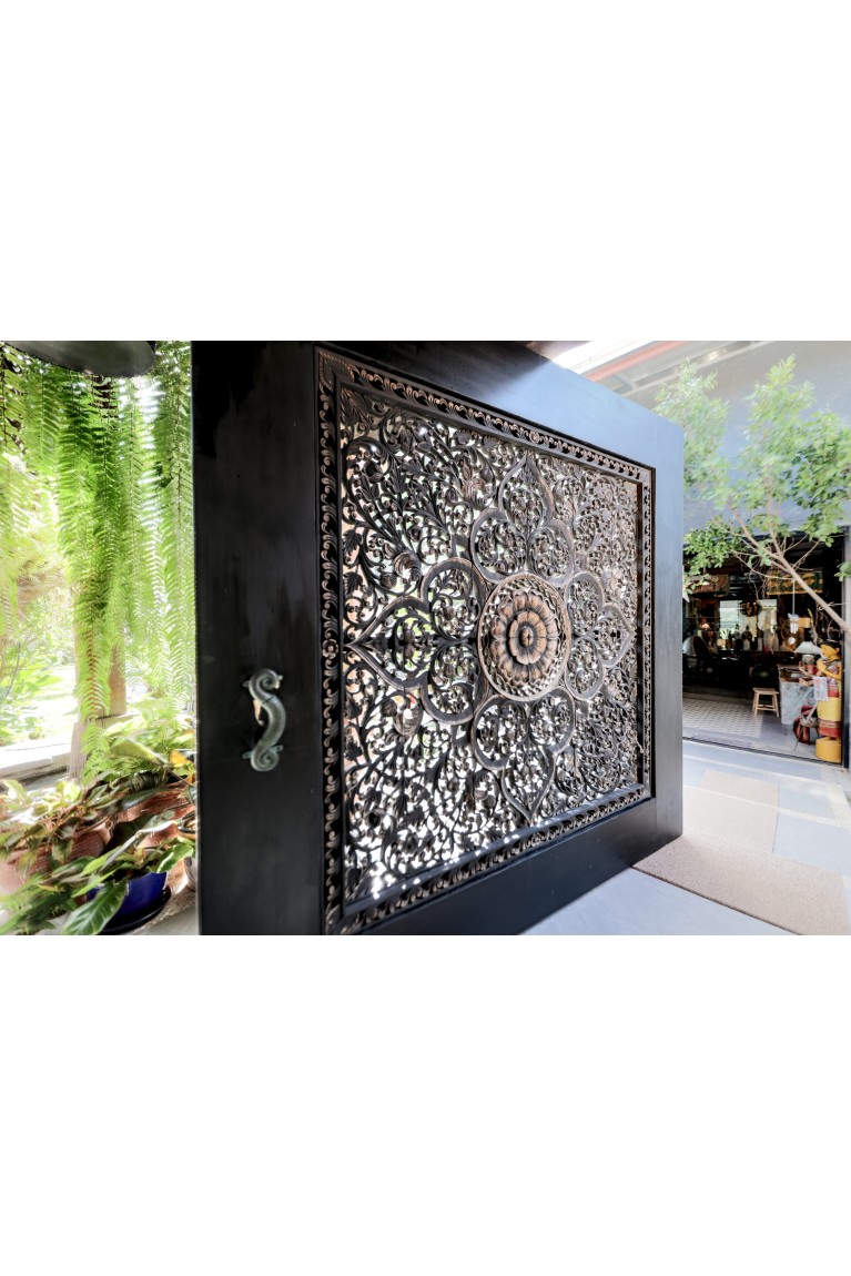 Swivel artisanal door